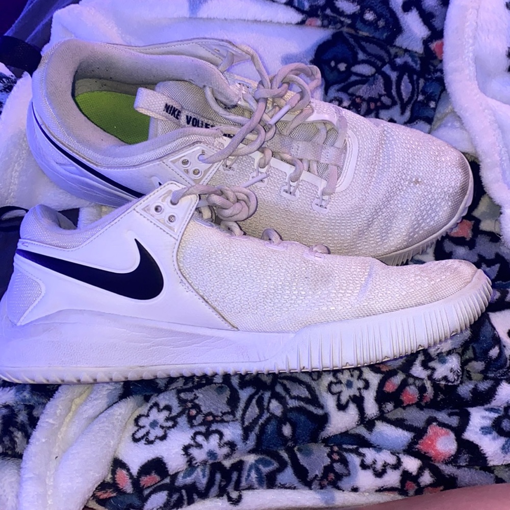 Nike volleyball shoes